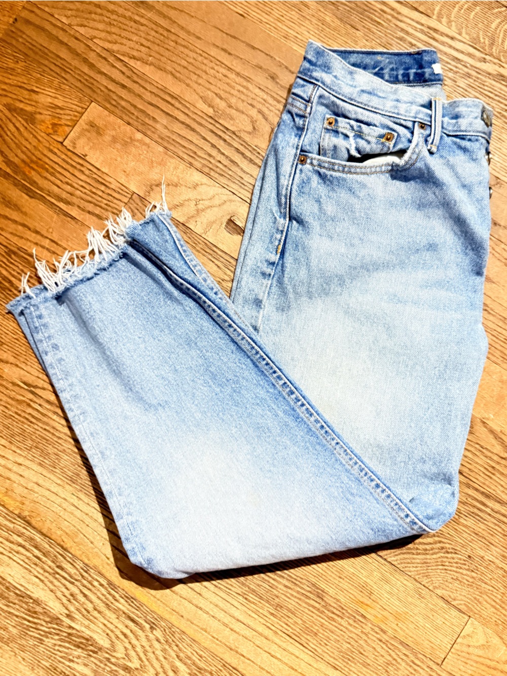 Classic GRLFRND Helena Straight Jeans frayed hem 100% cotton